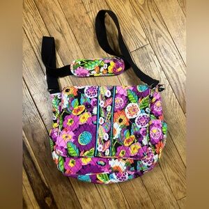 Vera Bradley Quilted Messenger Bag Colorful‎ Floral Pattern Crossbody